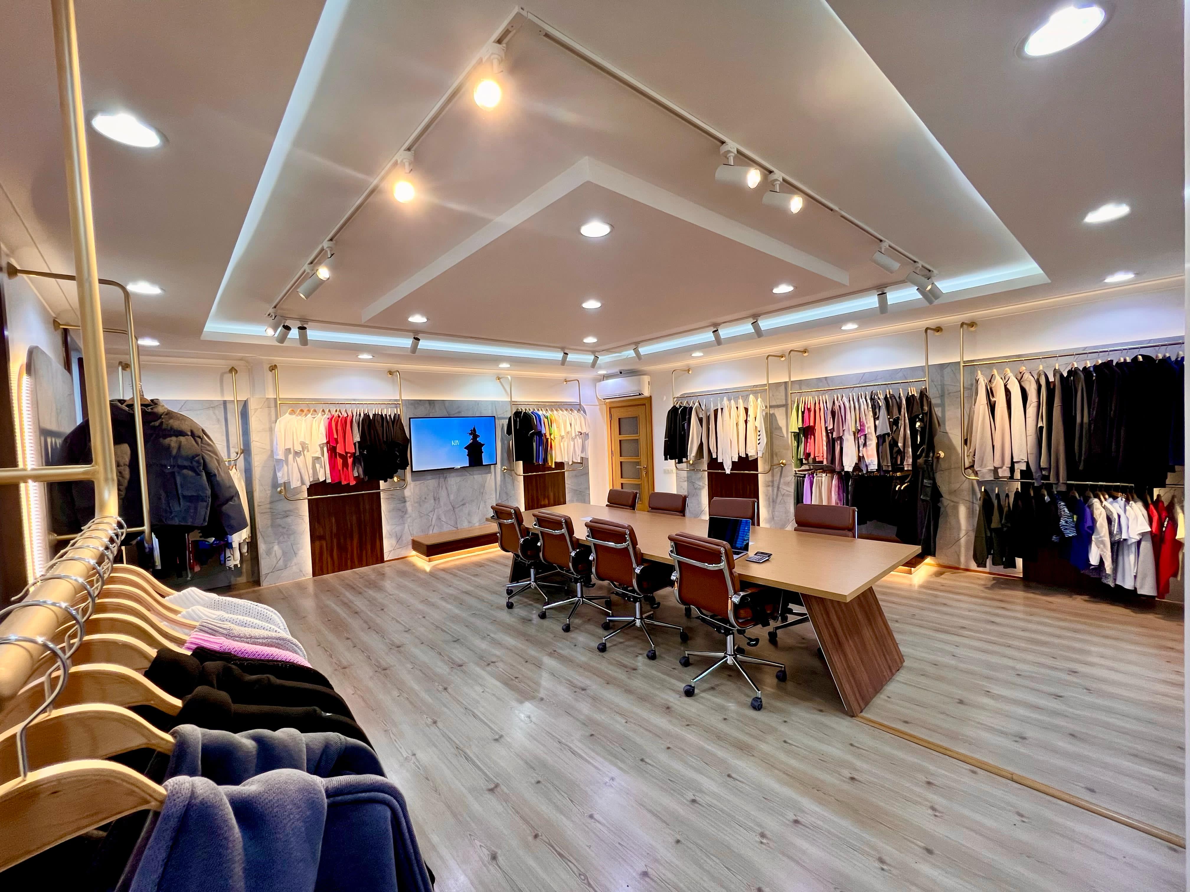 Showroom 4